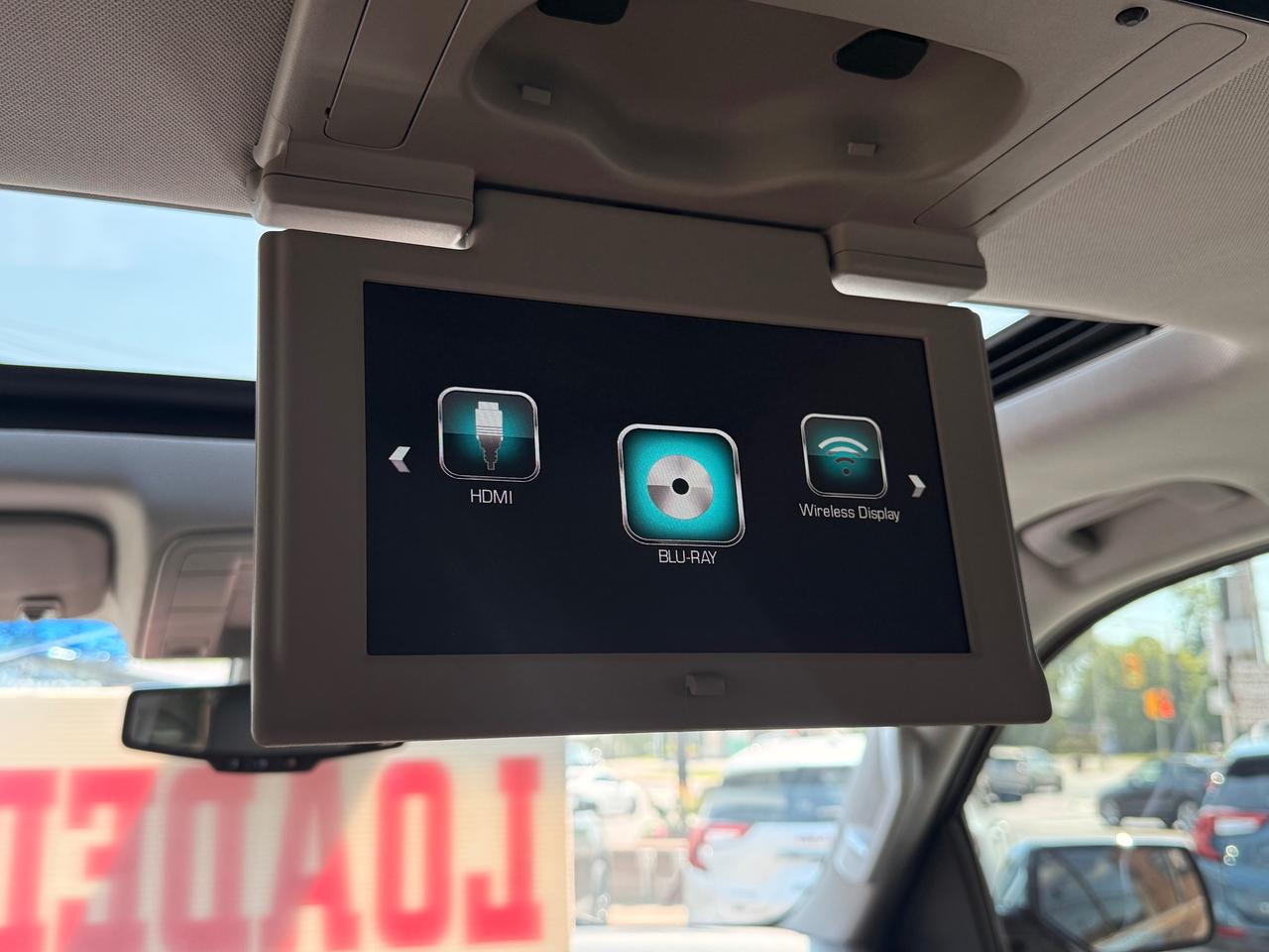 2019 Chevrolet Suburban Premier Photo