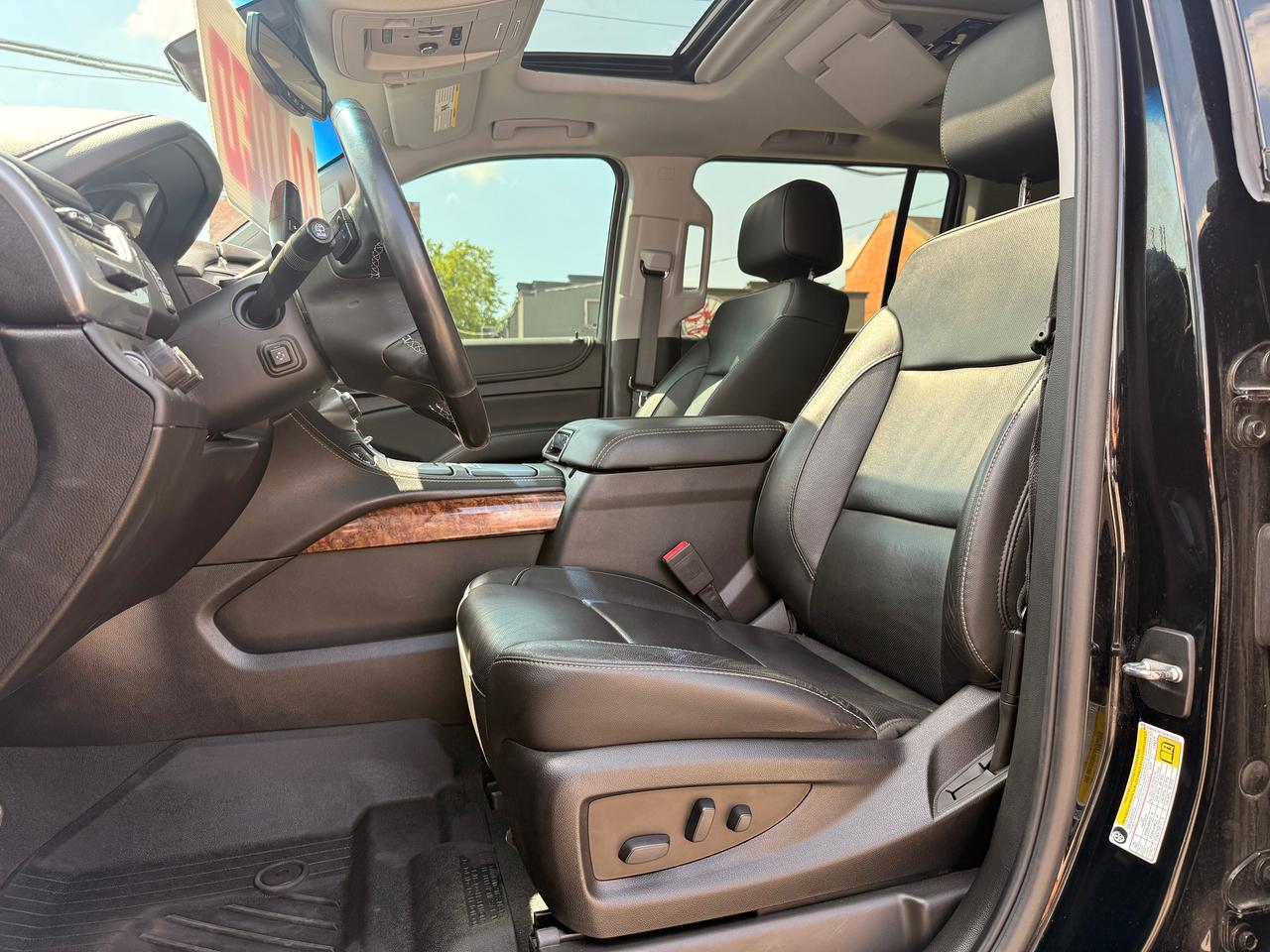 2019 Chevrolet Suburban Premier Photo