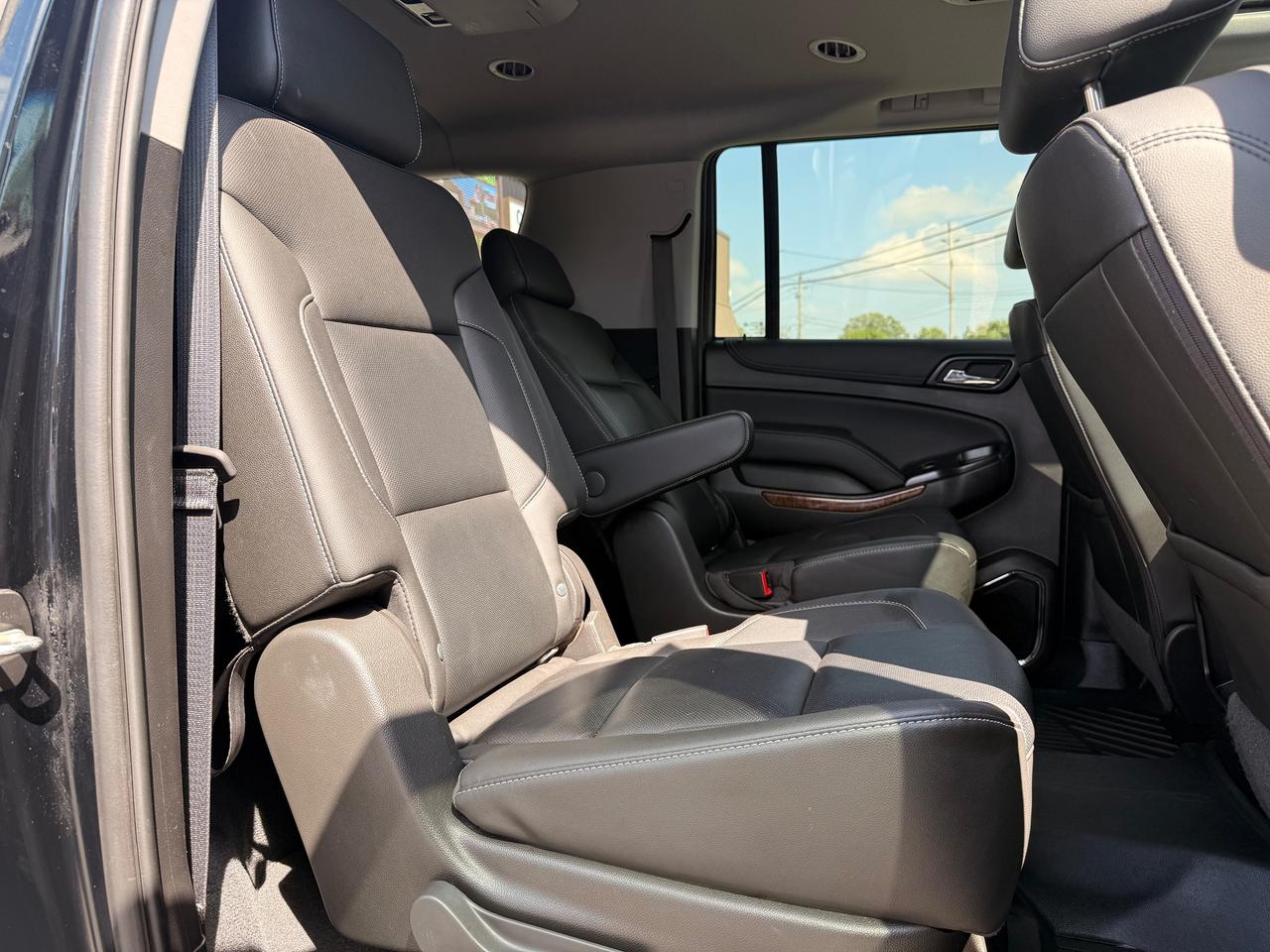 2019 Chevrolet Suburban Premier Photo