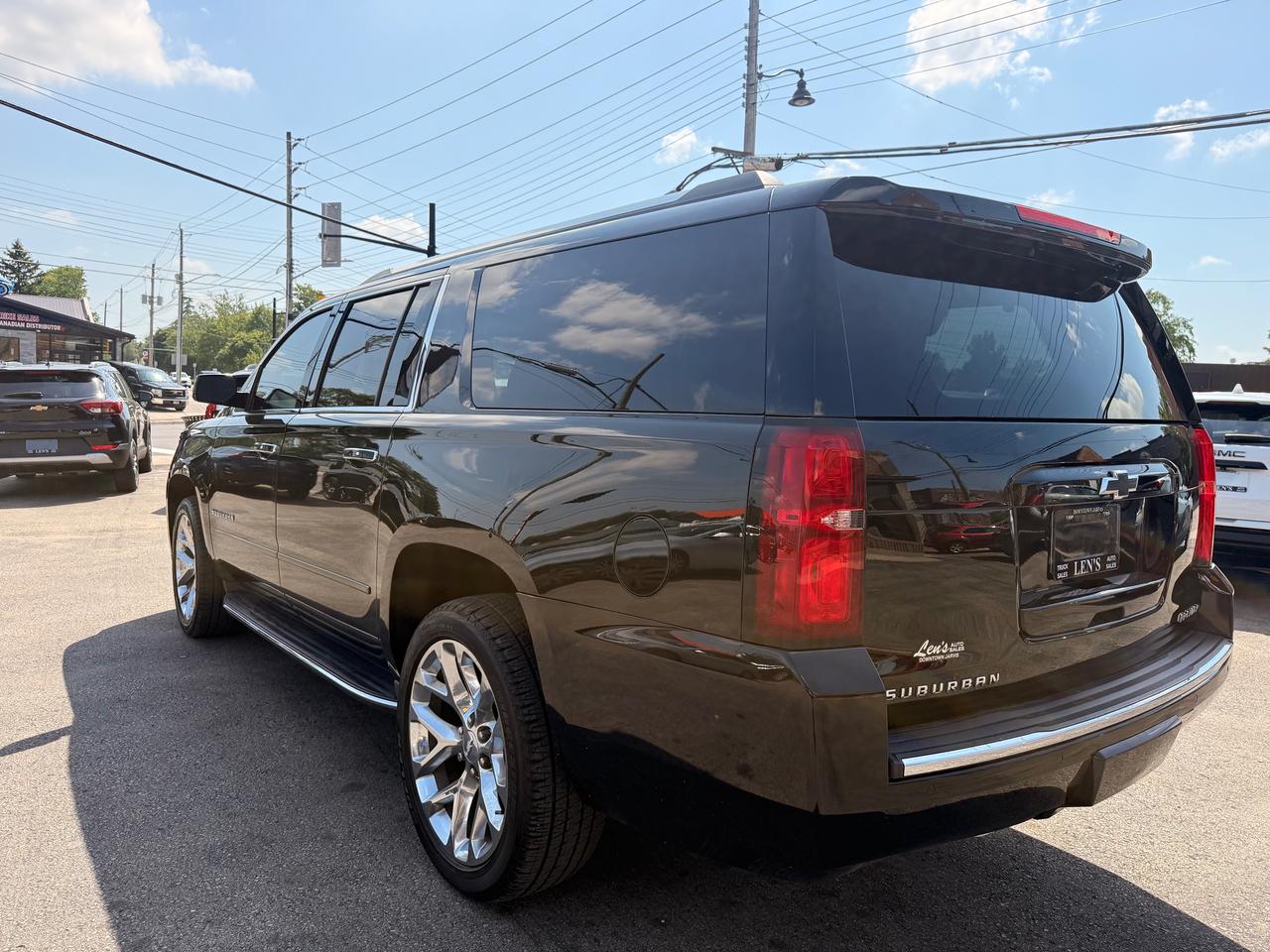 2019 Chevrolet Suburban Premier Photo