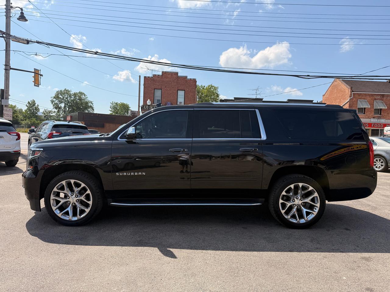 2019 Chevrolet Suburban Premier Photo