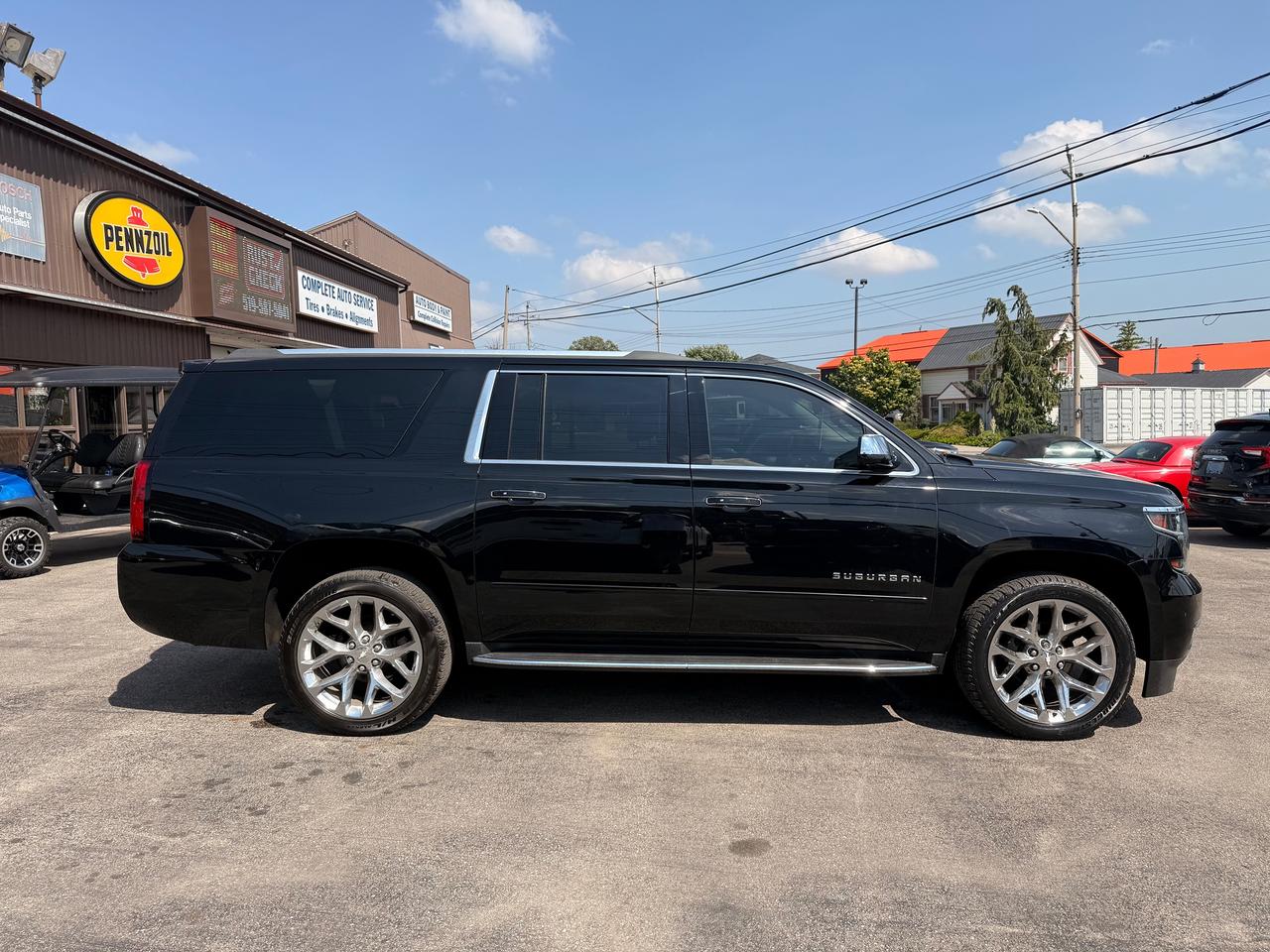 2019 Chevrolet Suburban Premier Photo