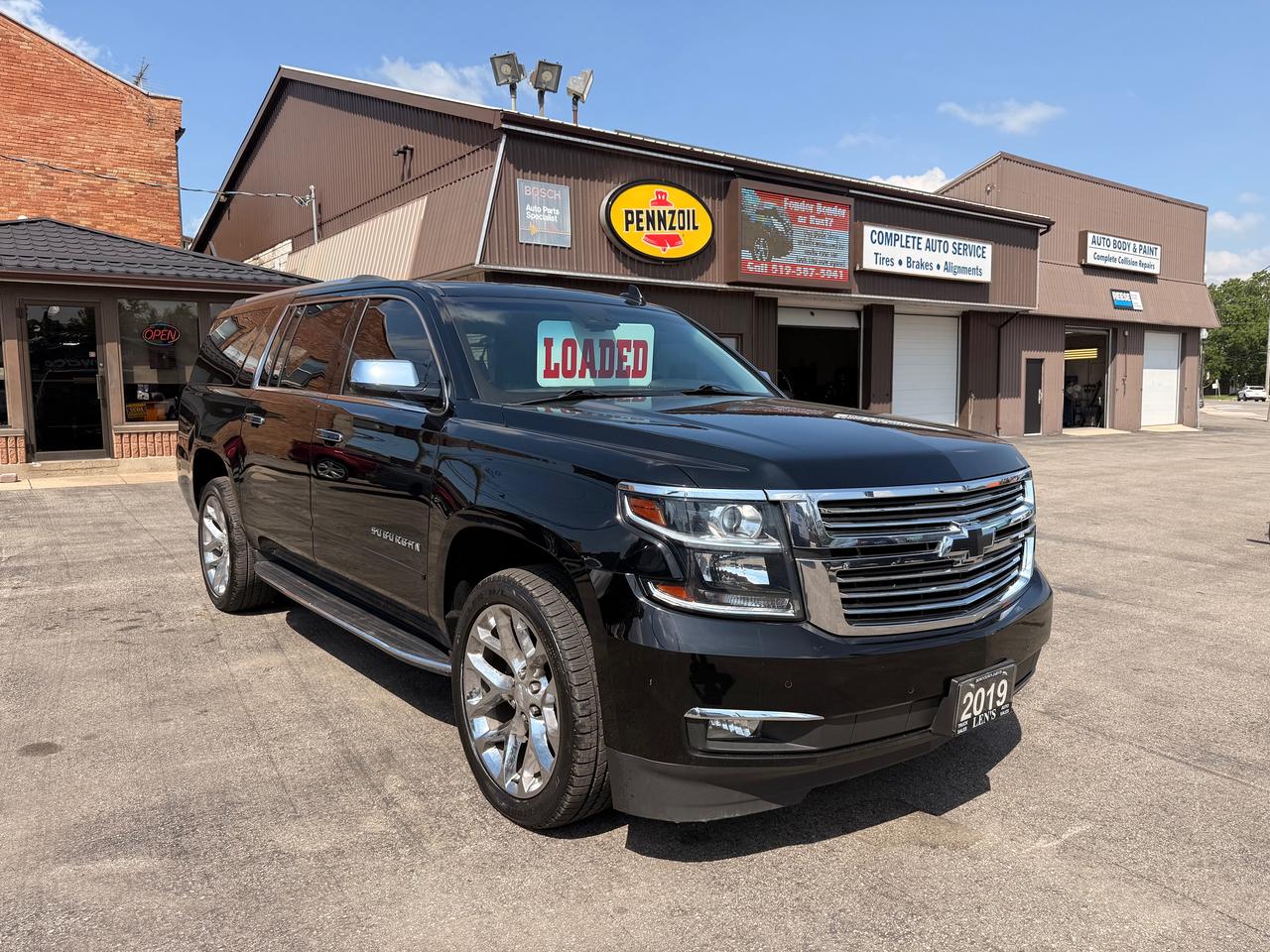 2019 Chevrolet Suburban Premier Photo