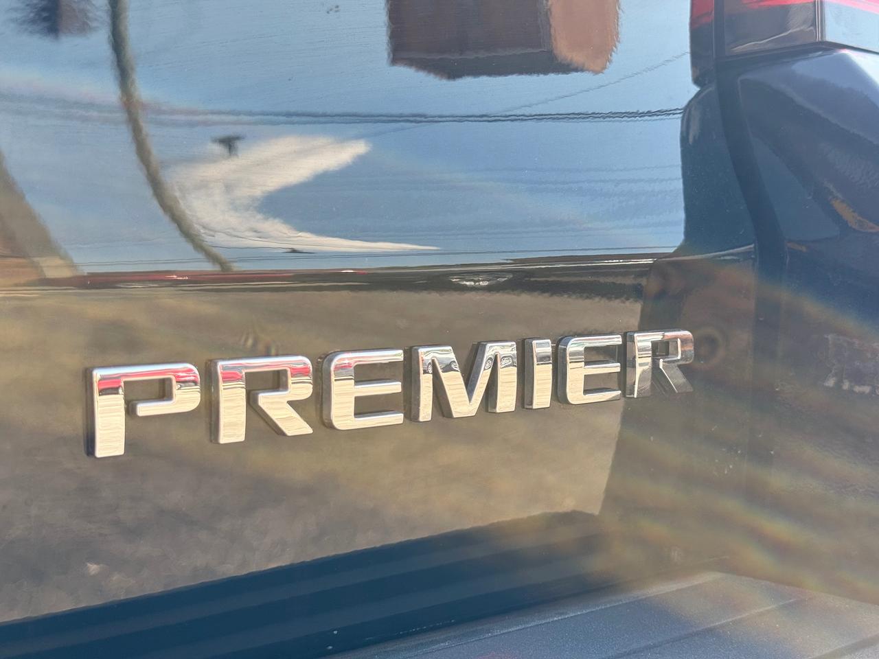 2019 Chevrolet Suburban Premier Photo