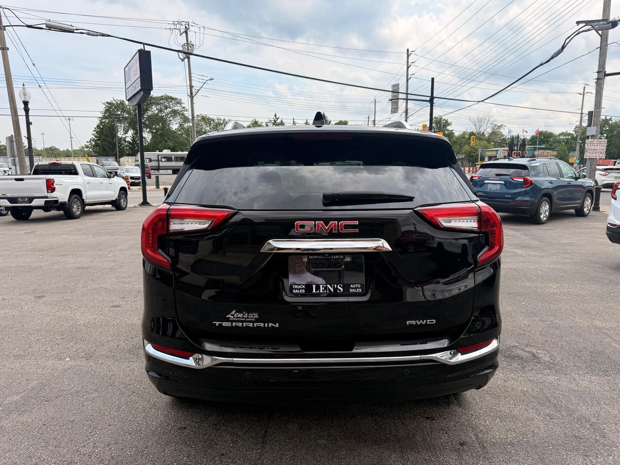 2024 GMC Terrain Denali Photo