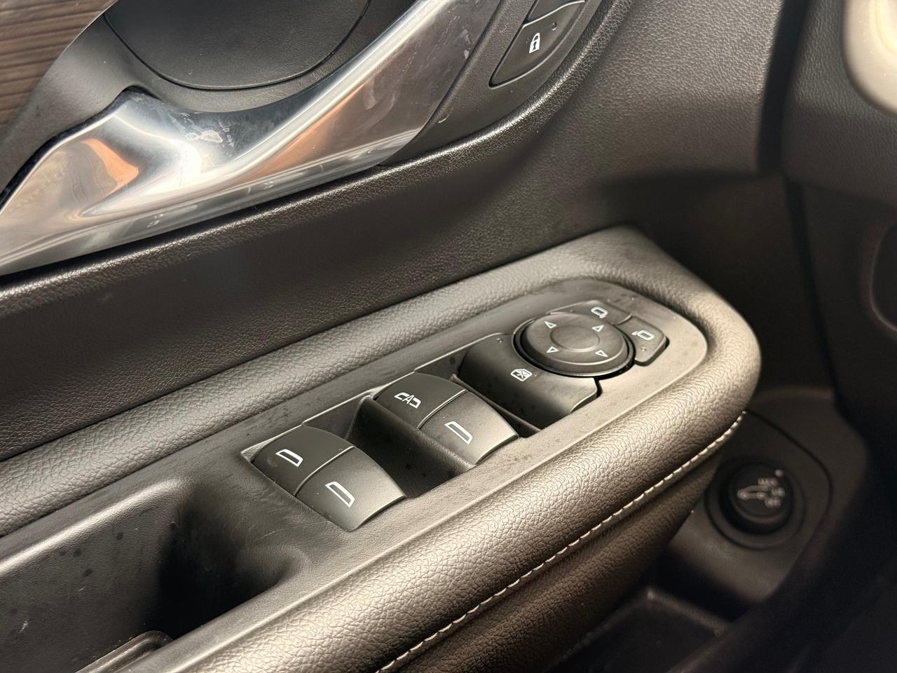 2024 GMC Terrain Denali Photo