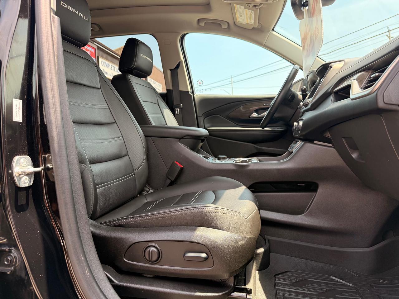 2024 GMC Terrain Denali Photo