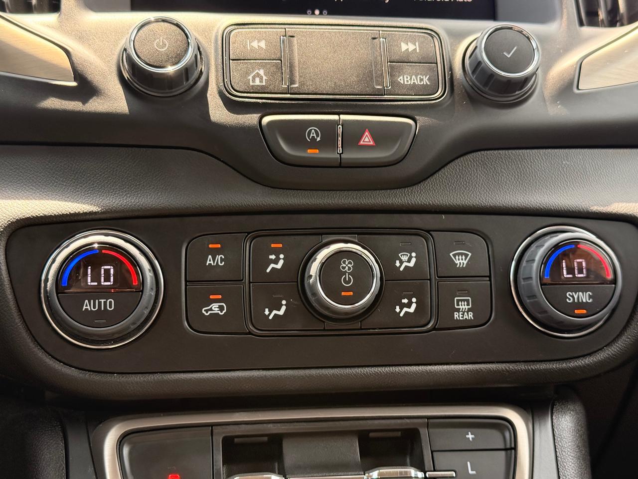 2024 GMC Terrain Denali Photo