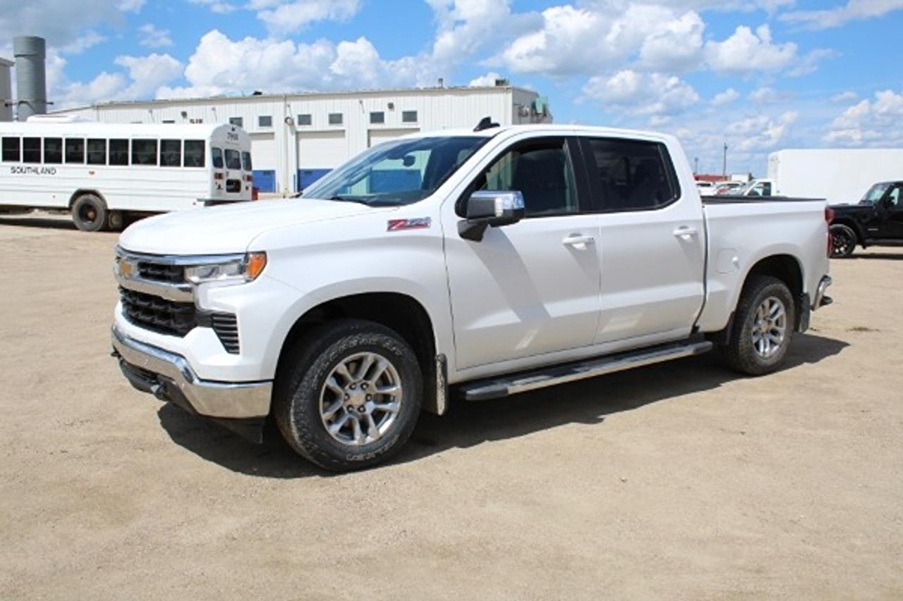 2024 Chevrolet Silverado 1500 LT 4WD Crew Cab w/Htd cloth, NAV, BUC - Photo #1