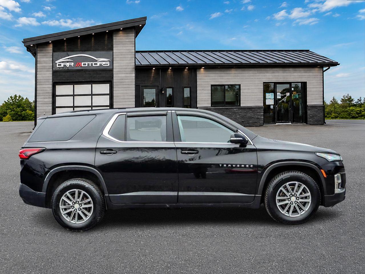 2023 Chevrolet Traverse LT Cloth All-Wheel Drive Photo