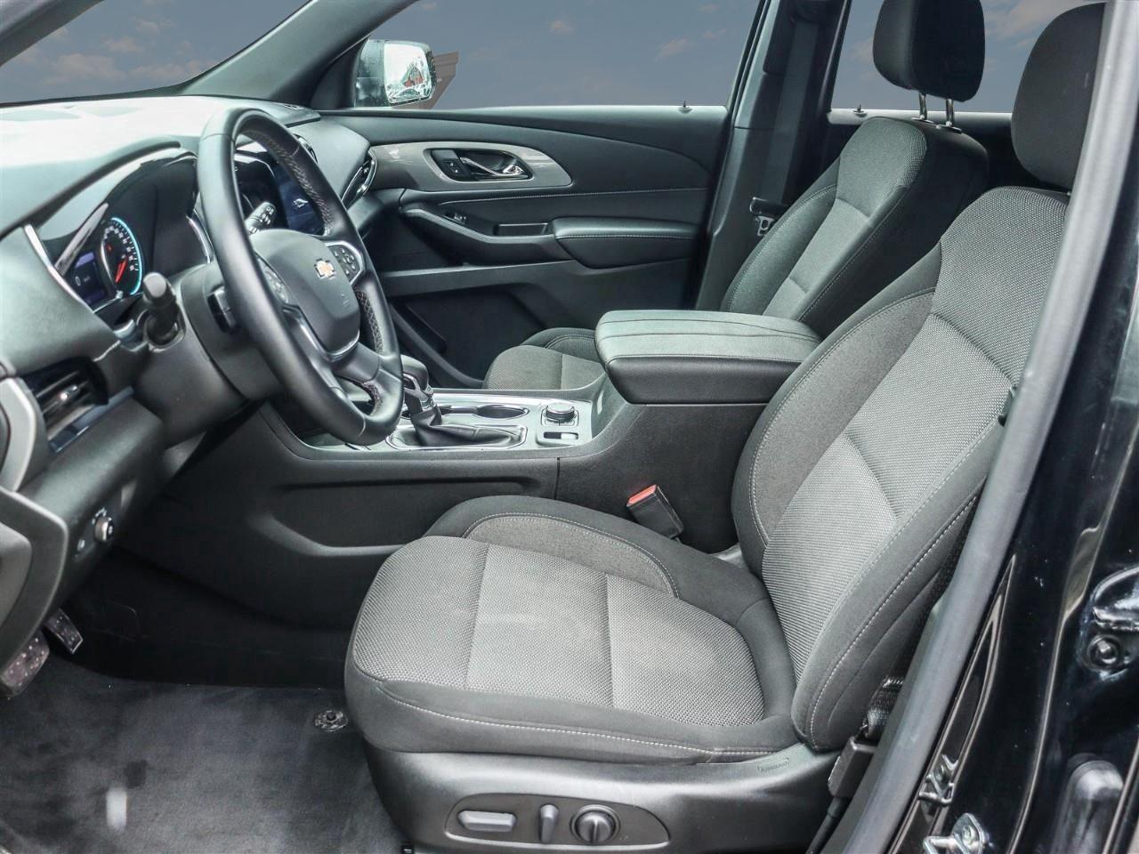 2023 Chevrolet Traverse LT Cloth All-Wheel Drive Photo