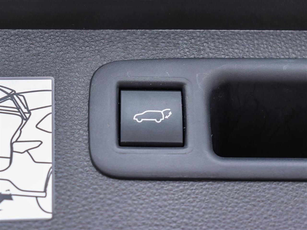 2021 Toyota Highlander Hybrid Limited 4dr All-Wheel Drive Photo