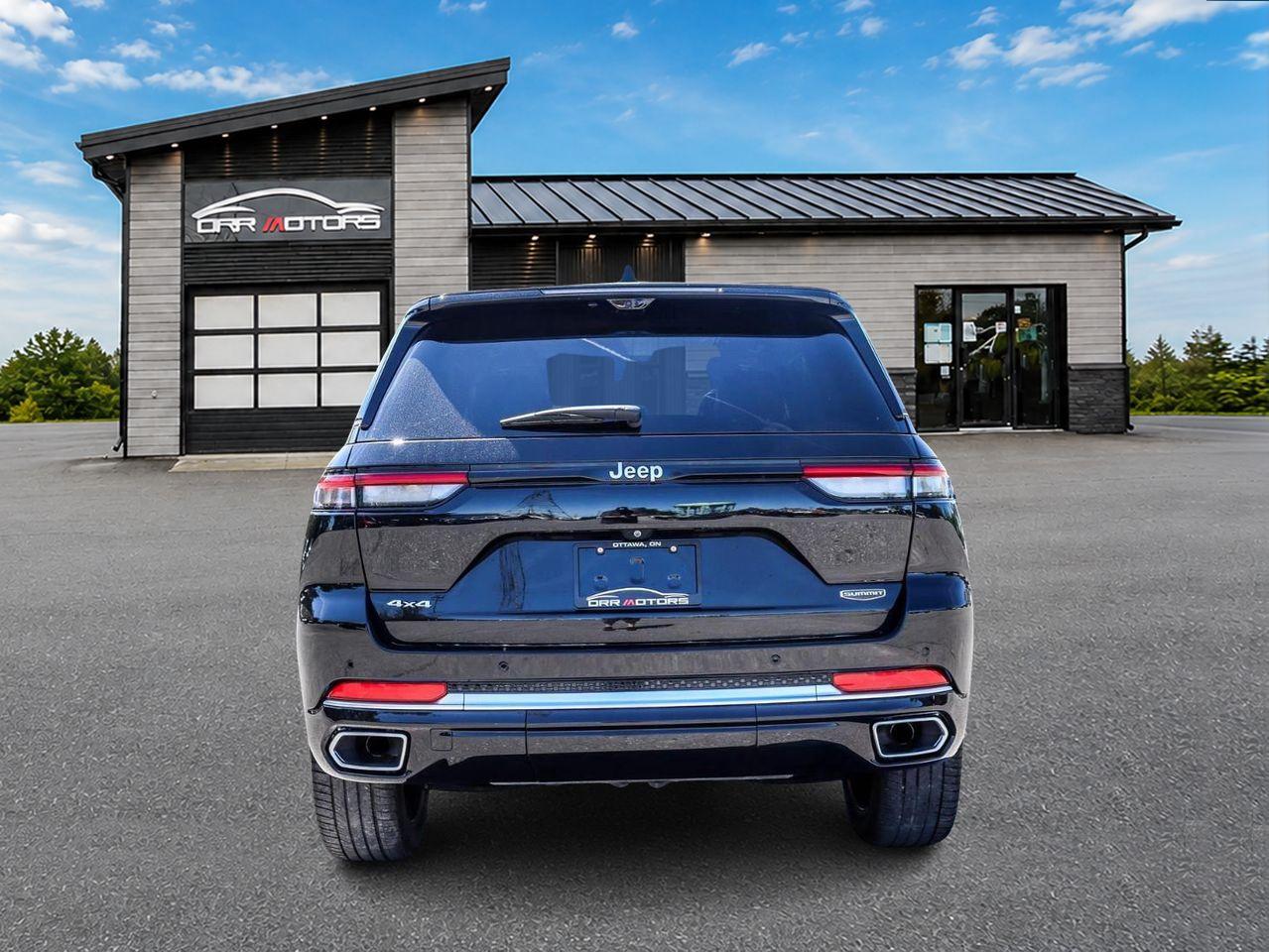 2022 Jeep Grand Cherokee Summit 4dr 4x4 Photo