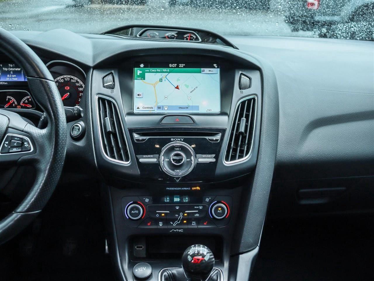 2018 Ford Focus ST Base 4dr Hatchback Photo