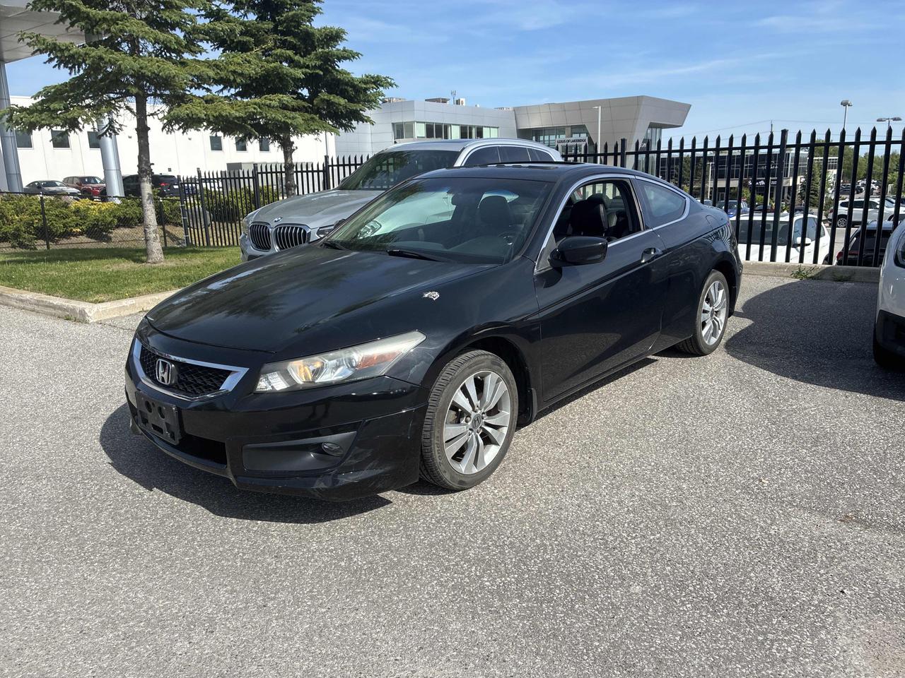 2010 Honda Accord EX-L - AUTO, LEATHER, SUNROOF, HEATED SEATS!! Photo