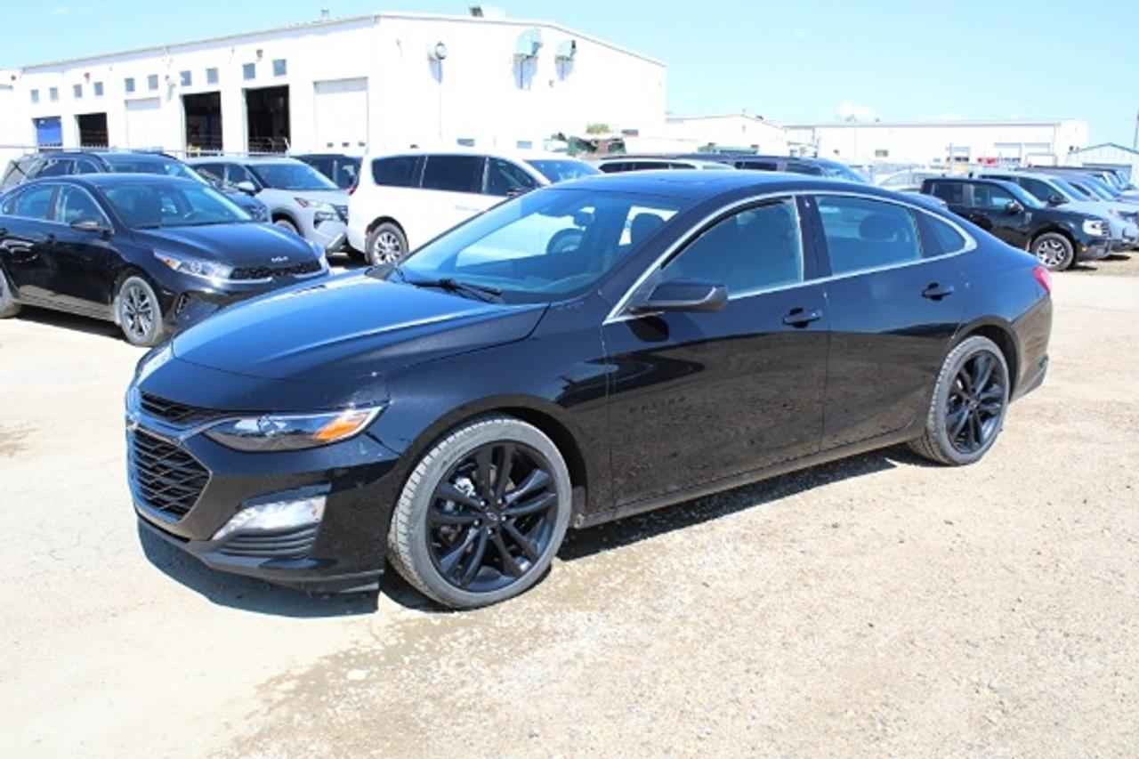 2024 Chevrolet Malibu LT Midnight Edition w/Htd cloth, Moonroof, BUC - Photo #1