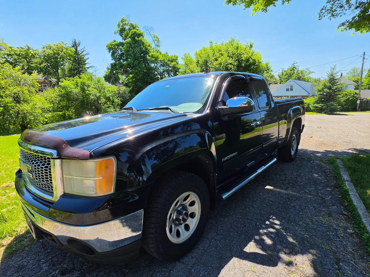 <p>2010 GMC Sierra 1500 4x4 Extended Cab</p><p>&nbsp;</p><p>&bull; 4.8L V8 &ldquo;bulletproof&rdquo; motor</p><p>&bull; 4-speed automatic</p><p>&bull; 6.6 ft box</p><p>&bull; 4x4</p><p>&bull; Clean CARFAX &mdash; no accidents</p><p>&bull; 379,000 kms</p><p>&nbsp;</p><p>Truck runs and drives well. Frame is clean. Box has some rust as expected for the year. Being sold AS-IS, but was recently inspected and doesn&rsquo;t need much at all for certification.</p><p>Strong-running reliable truck with one of GM&rsquo;s best motors. Great work truck, winter truck, or daily driver.</p><p>&nbsp;</p><p>Asking $6499 or best offer</p><p>&nbsp;</p><p>Message if you</p><p>are interested</p>