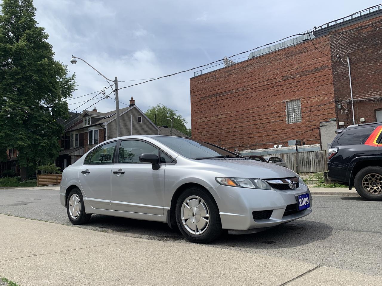 2009 Honda Civic 4dr Auto DX-G Photo