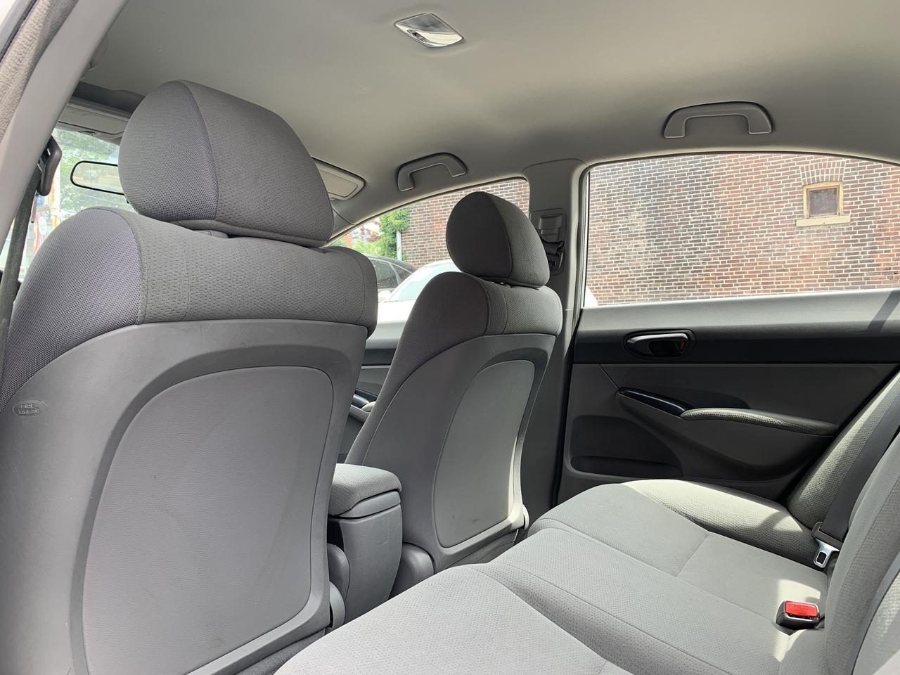 2009 Honda Civic 4dr Auto DX-G Photo