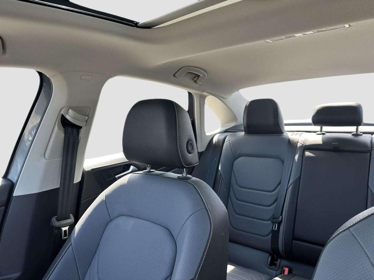 2025 Volkswagen Jetta Highline Auto - 1 OWNER/CLEAN CARFAX Photo