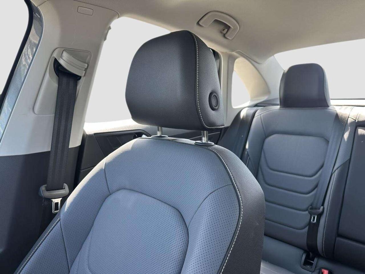 2025 Volkswagen Jetta Highline Auto - 1 OWNER/CLEAN CARFAX Photo