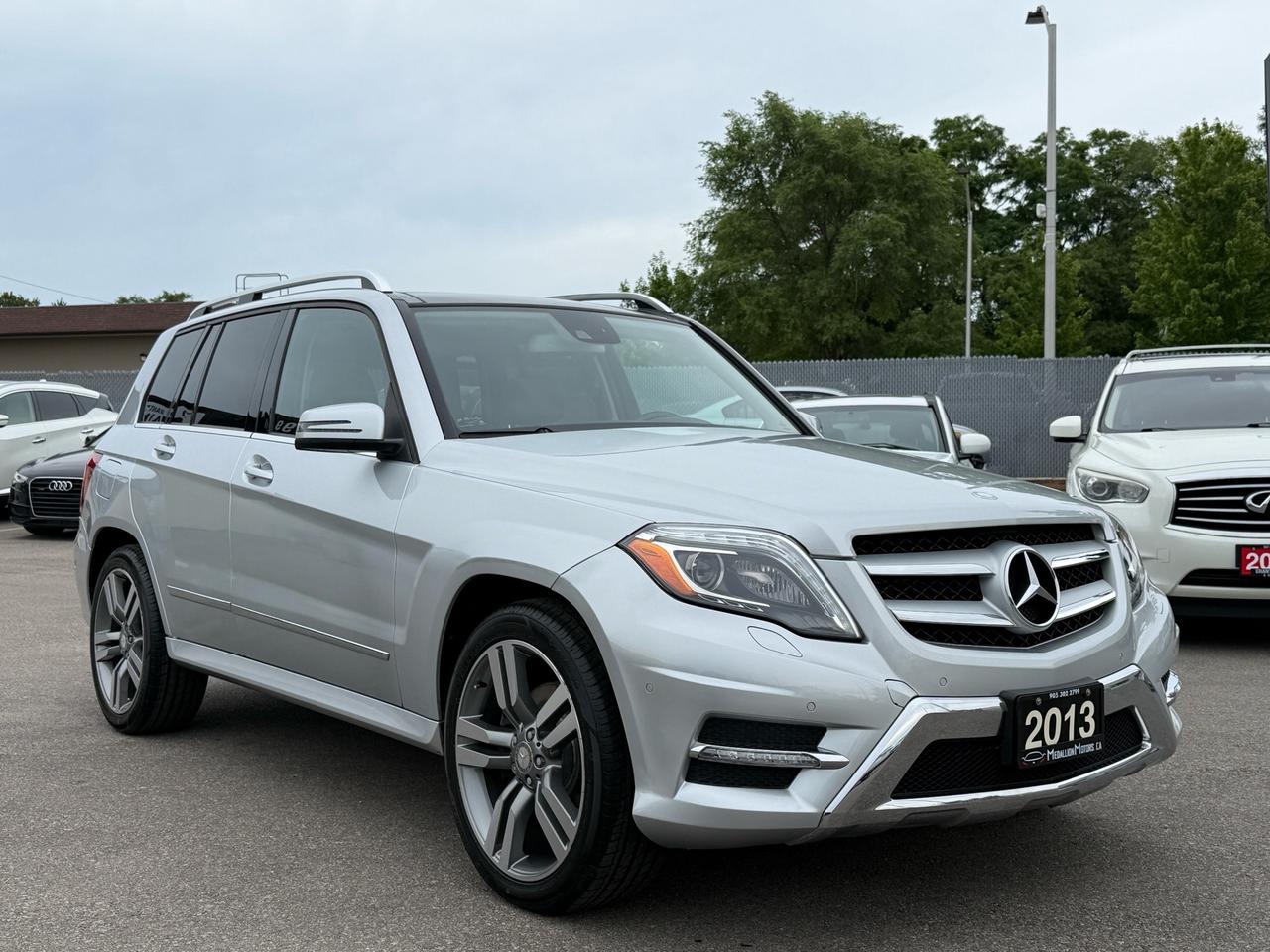2013 Mercedes-Benz GLK-Class GLK 350 ACCIDENT FREE 1-OWNER NAVI CAM DUAL SUNROO Photo2