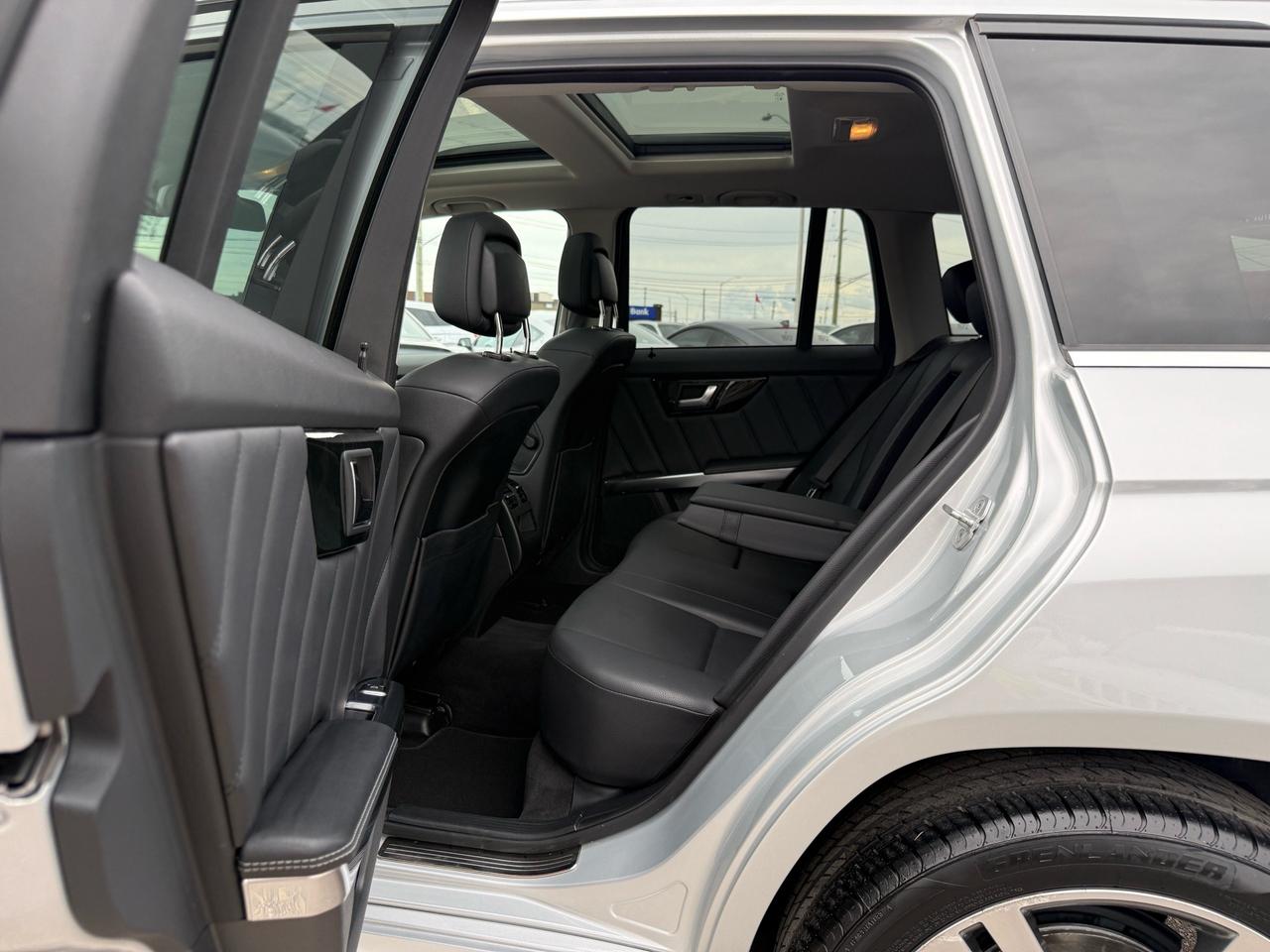 2013 Mercedes-Benz GLK-Class GLK 350 ACCIDENT FREE 1-OWNER NAVI CAM DUAL SUNROO Photo