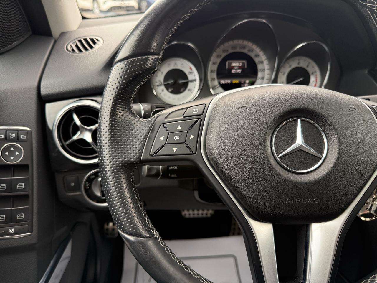 2013 Mercedes-Benz GLK-Class GLK 350 ACCIDENT FREE 1-OWNER NAVI CAM DUAL SUNROO Photo