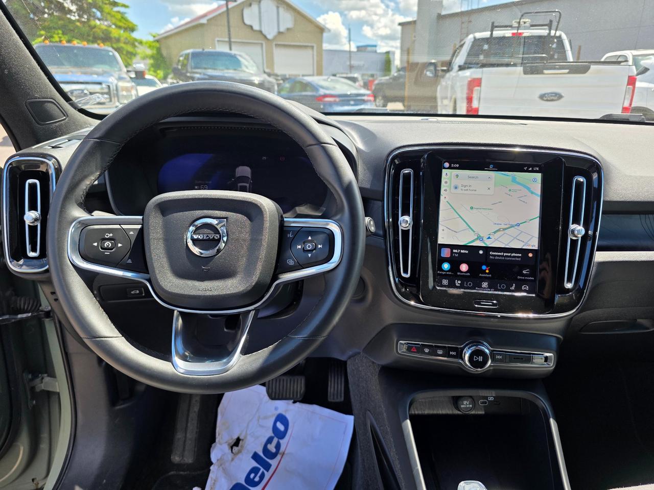 2024 Volvo XC40 Recharge Pure Electric Twin Ultimate 4dr All-Wheel Drive Sport Utility Photo
