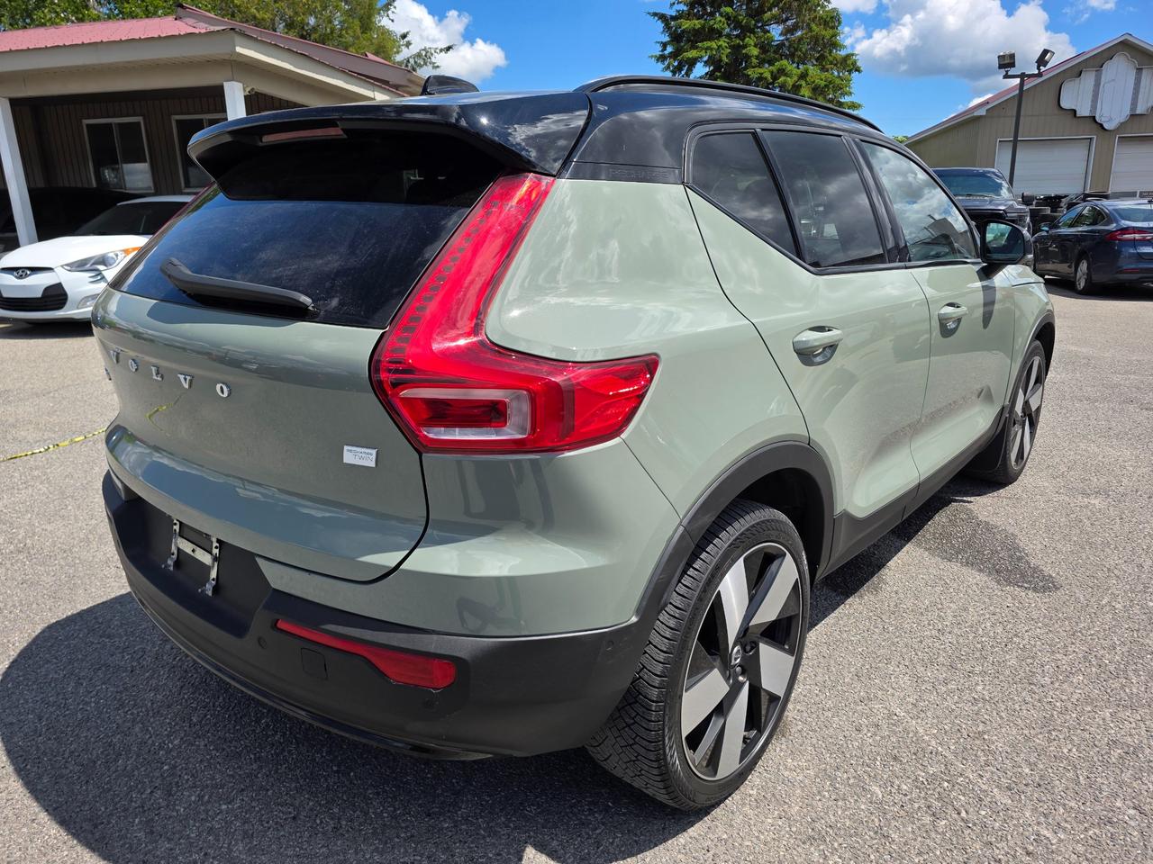 2024 Volvo XC40 Recharge Pure Electric Twin Ultimate 4dr All-Wheel Drive Sport Utility Photo