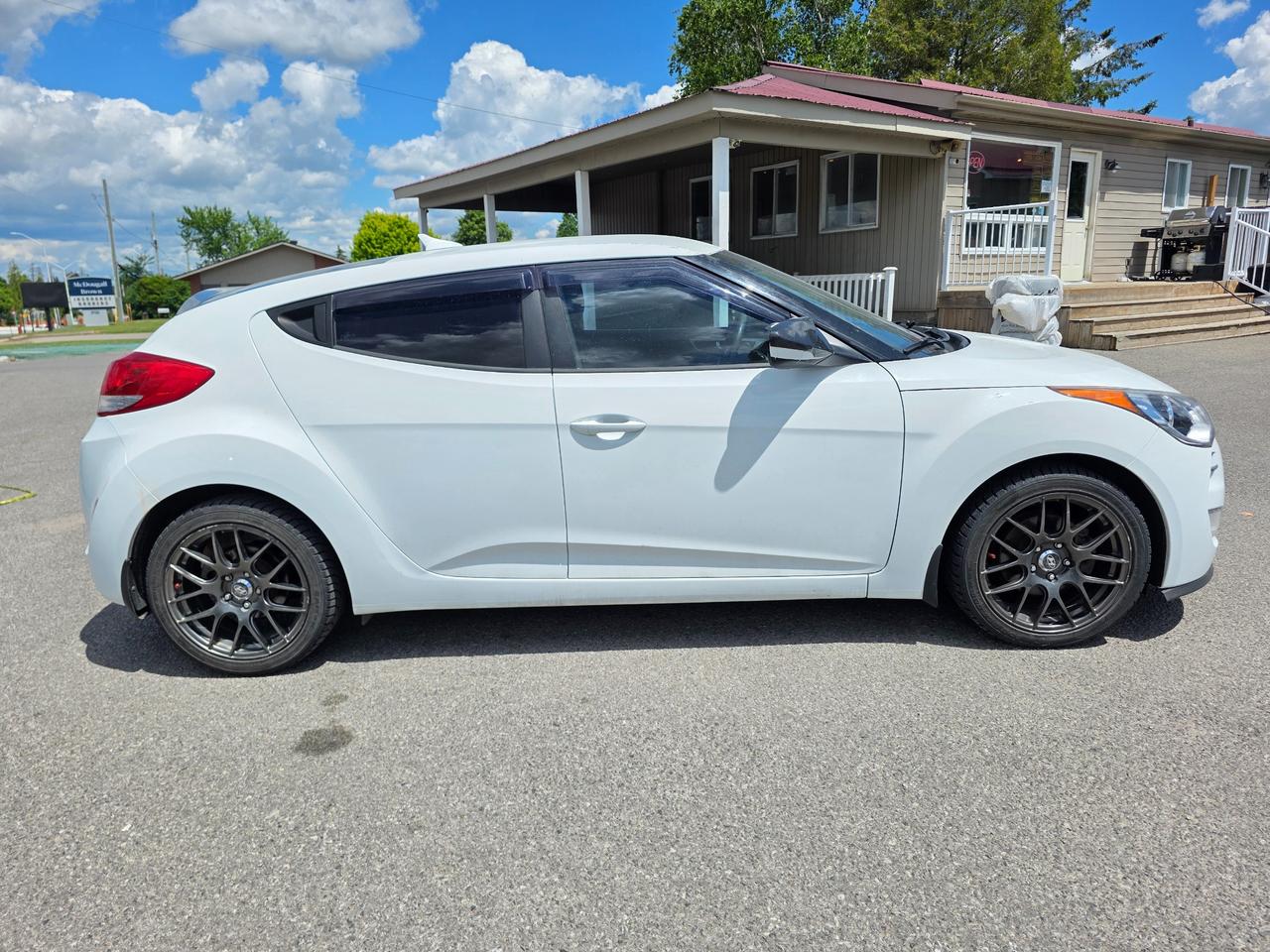 2016 Hyundai Veloster Turbo (M6) 3dr Hatchback Photo