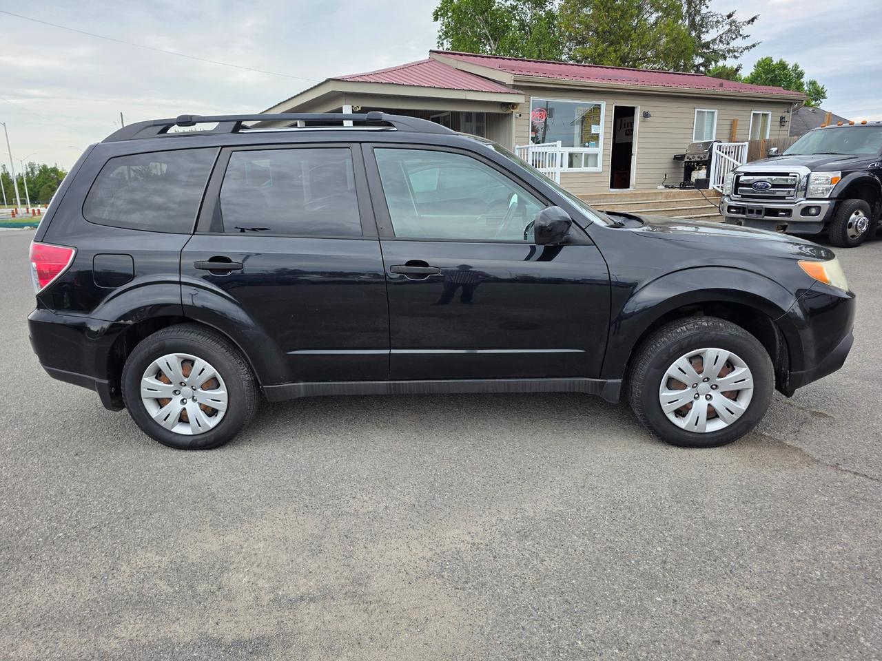 2010 Subaru Forester 2.5 X Outdoor Package (M5) 4dr All-Wheel Drive Photo4