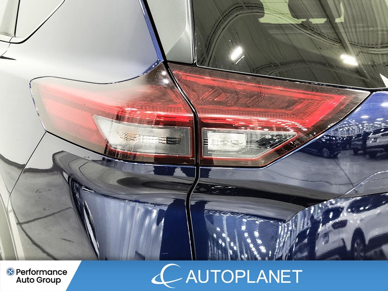 2024 Nissan Rogue SV AWD, Pano Roof, Back Up Cam, Android Auto! Photo