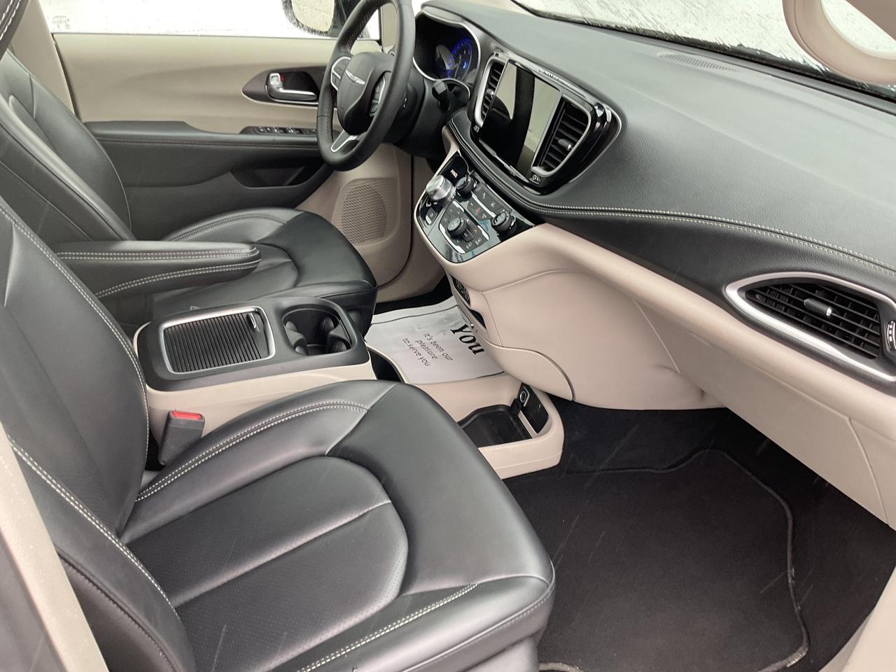 2023 Chrysler Pacifica Touring-L All-Wheel Drive Passenger Van Photo