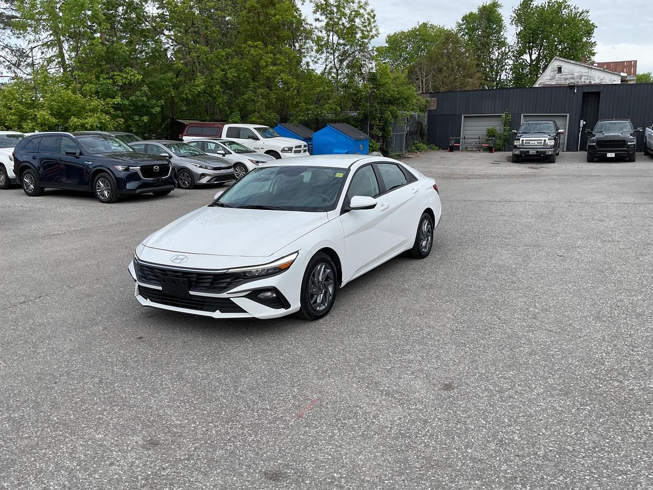 2025 Hyundai Elantra  Photo0