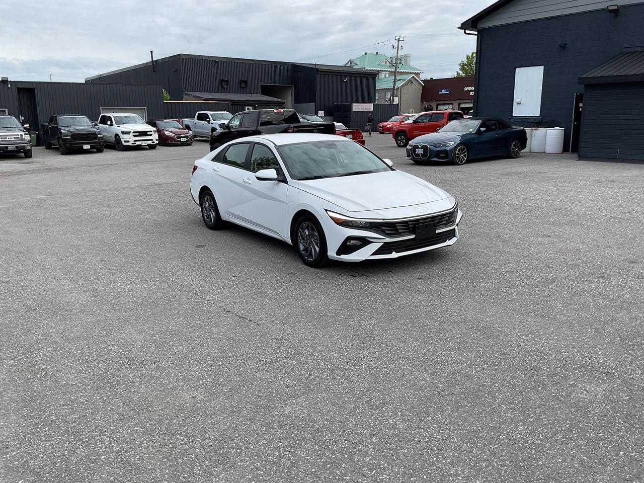 2025 Hyundai Elantra  Photo