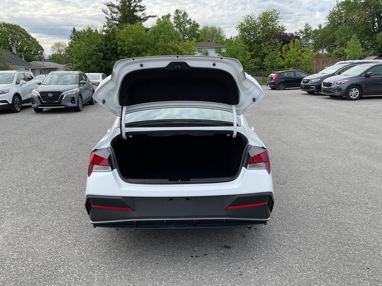 2025 Hyundai Elantra  Photo
