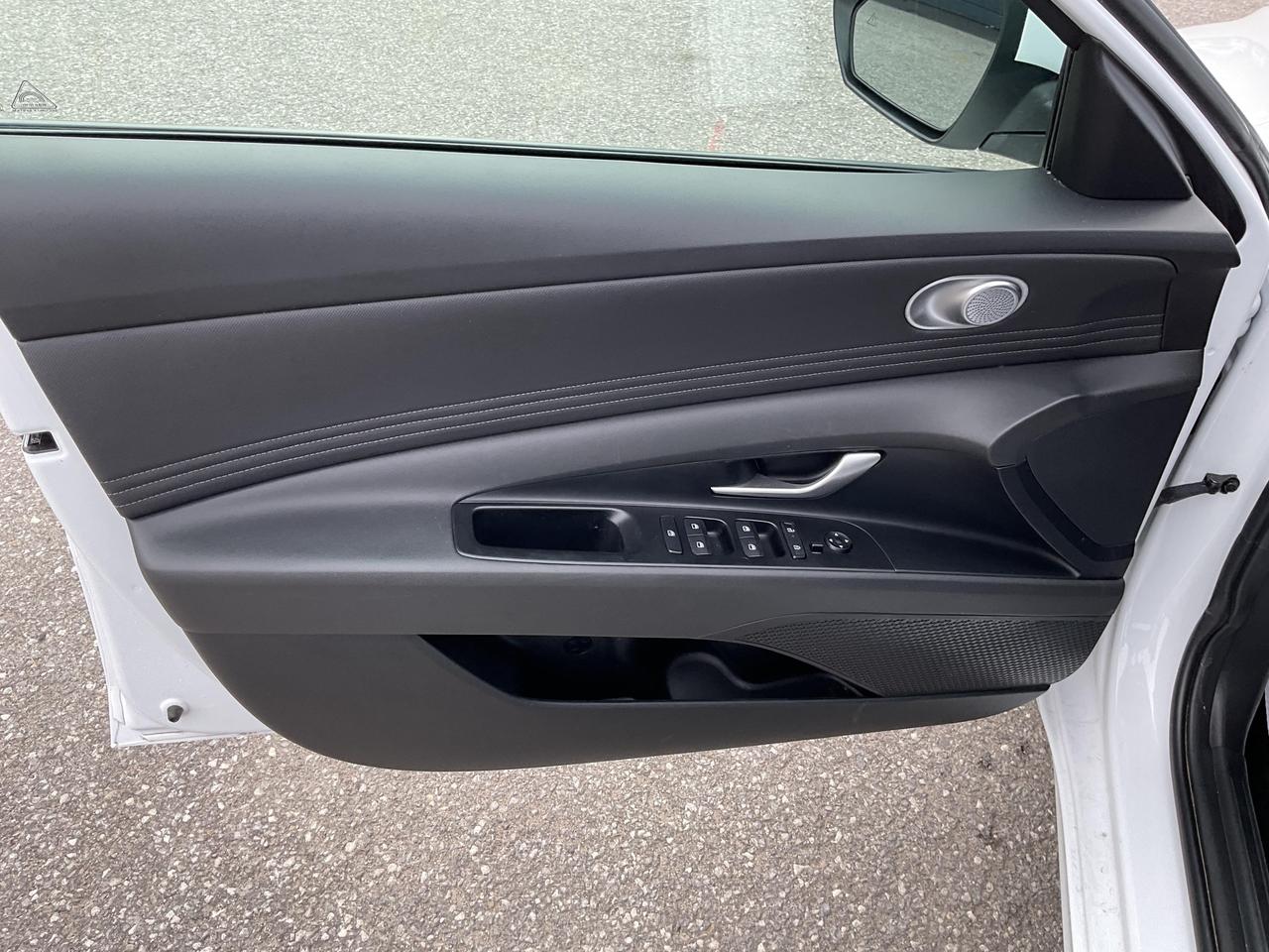 2025 Hyundai Elantra  Photo