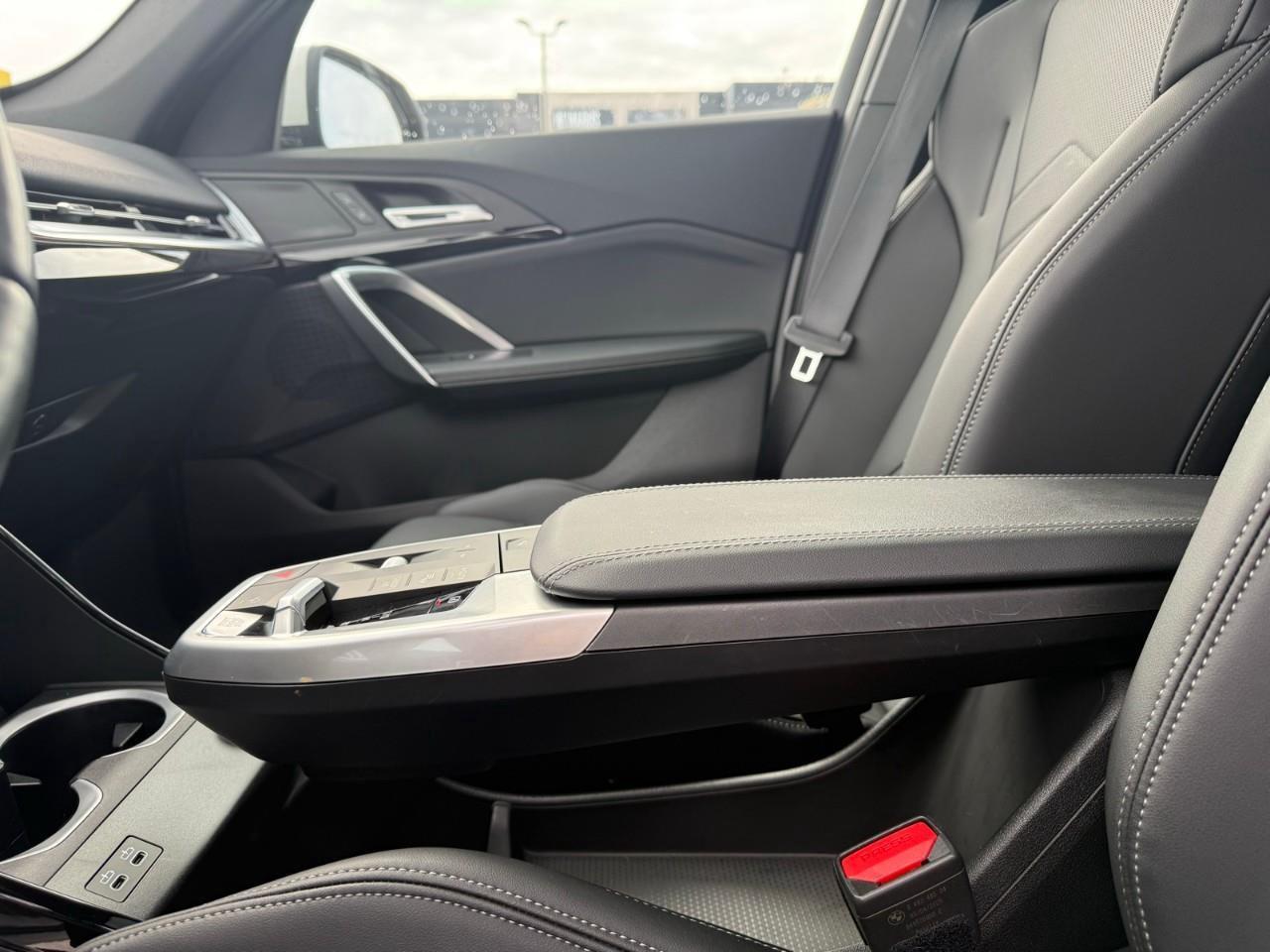 2025 BMW X1 xDrive28i Photo