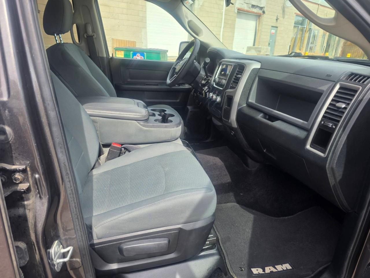 2015 RAM 1500 4WD Crew Cab 5.7 Ft Box ST Photo
