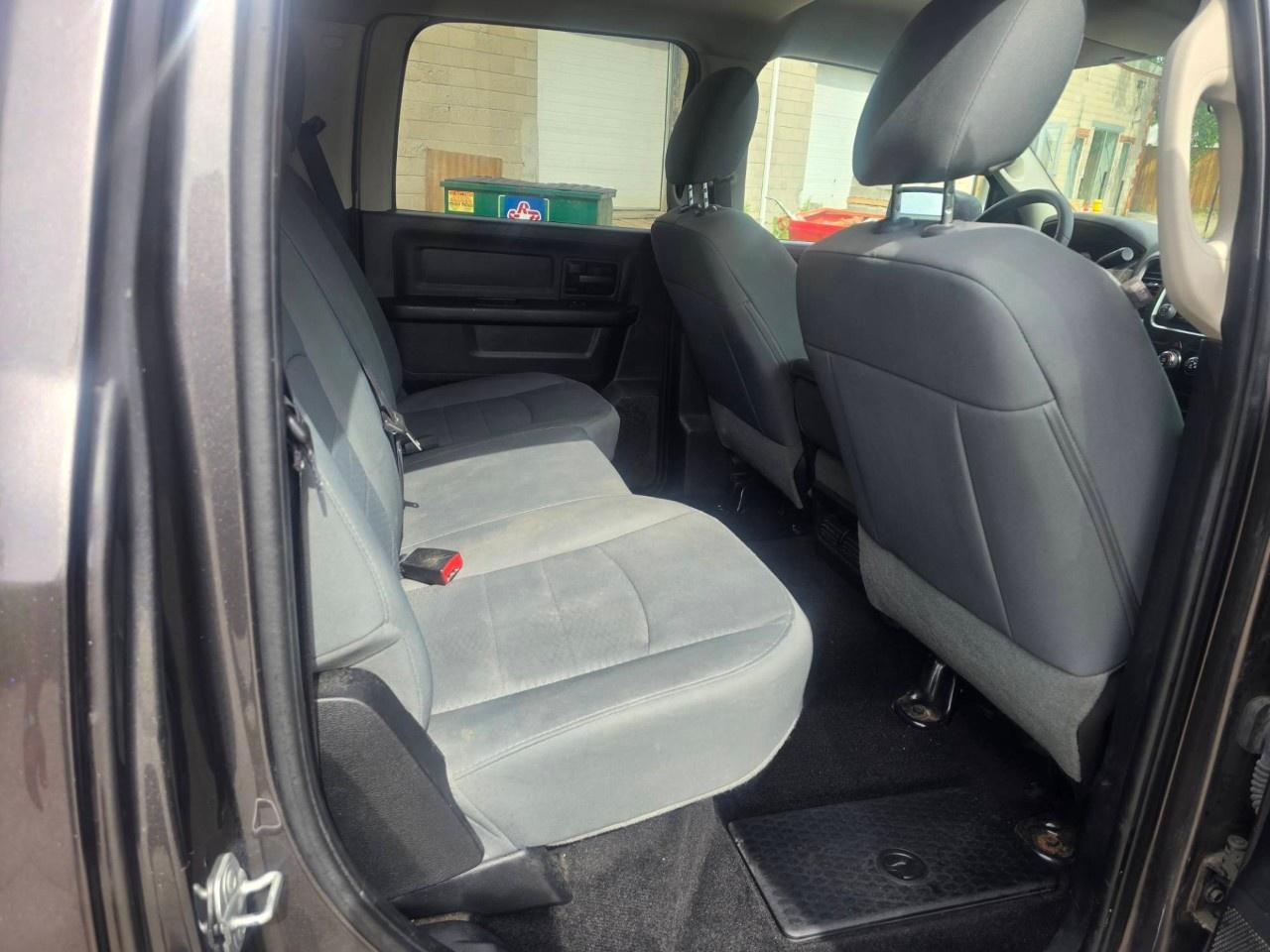 2015 RAM 1500 4WD Crew Cab 5.7 Ft Box ST Photo