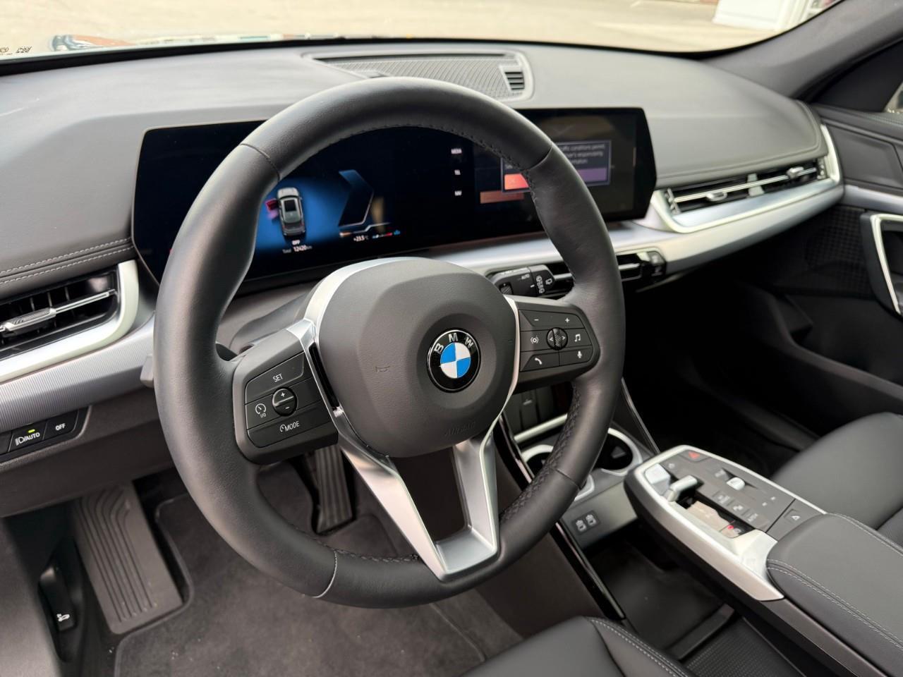 2025 BMW X1 xDrive28i Photo
