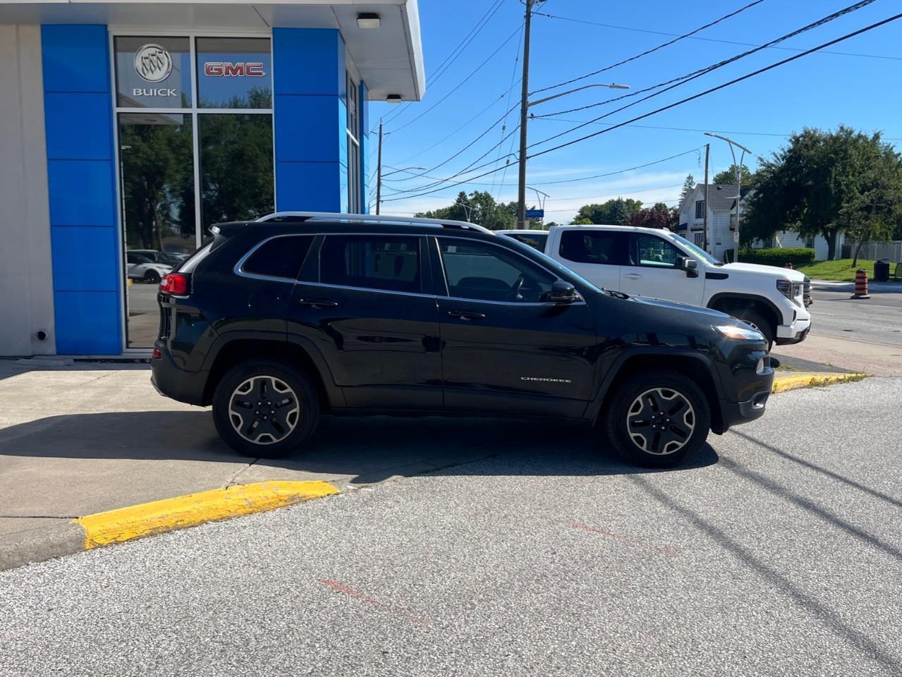 2015 Jeep Cherokee Limited Safetied Local Trade Photo3