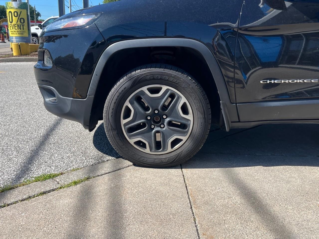 2015 Jeep Cherokee Limited Safetied Local Trade Photo