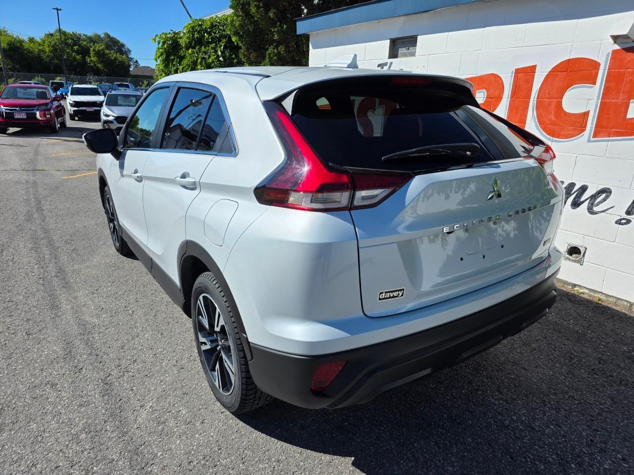 2024 Mitsubishi Eclipse Cross ES 4dr S-AWC Photo