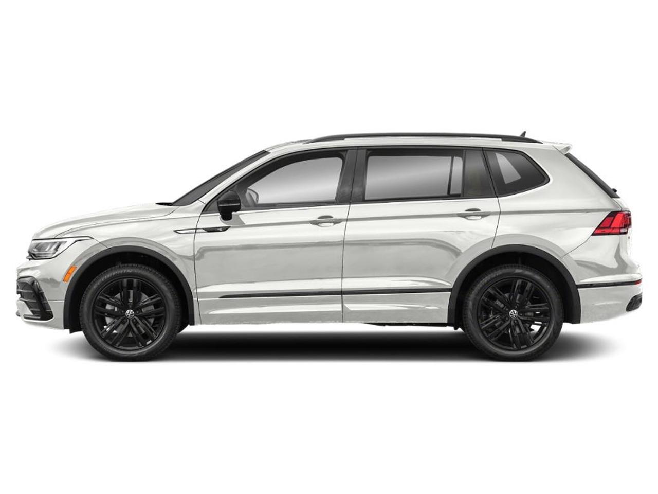 2022 Volkswagen Tiguan Comfortline R-Line Black Edition 4dr All-Wheel Drive 4MOTION Photo
