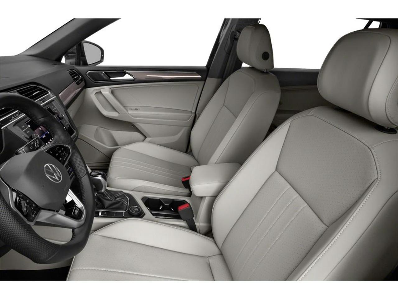 2022 Volkswagen Tiguan Comfortline R-Line Black Edition 4dr All-Wheel Drive 4MOTION Photo