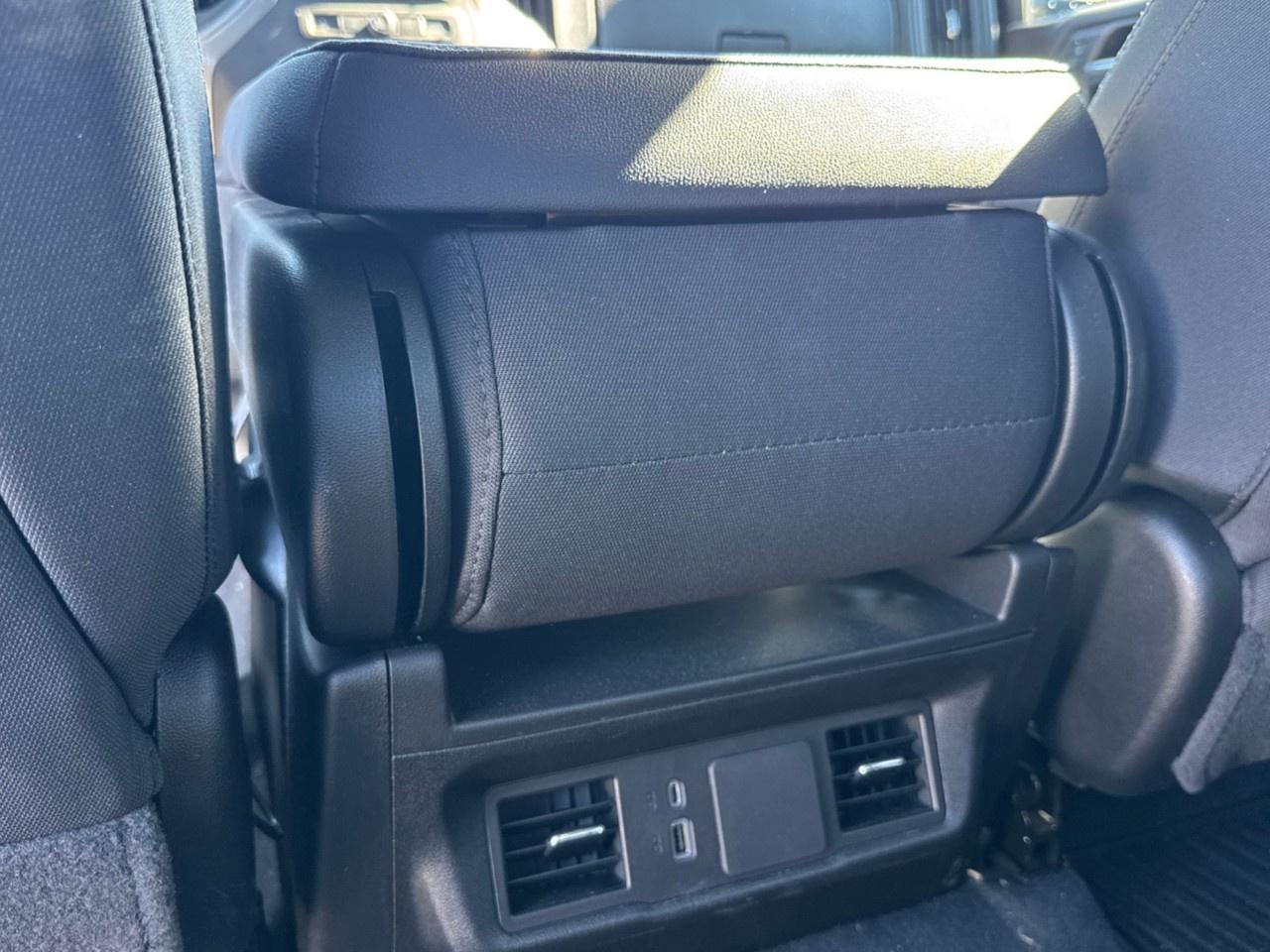 2026 Chevrolet SILVERADO 2500HD 4WD Crew Cab Standard Box Custom Photo