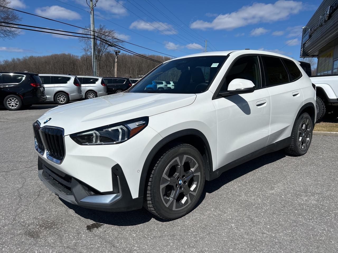 2024 BMW X1 xDrive28i Photo2