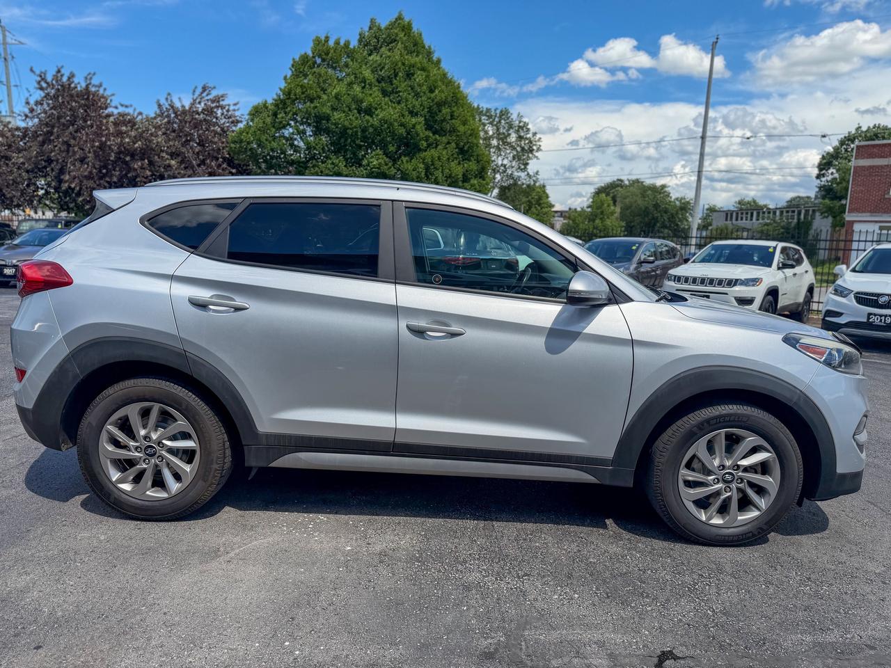 2017 Hyundai Tucson Premium/AWD/LOW KM/BSM/CAMERA/2.0L/HEATED SEATS Photo